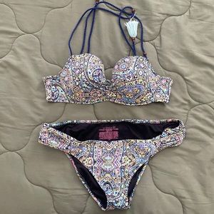 Victoria’s Secret bikini